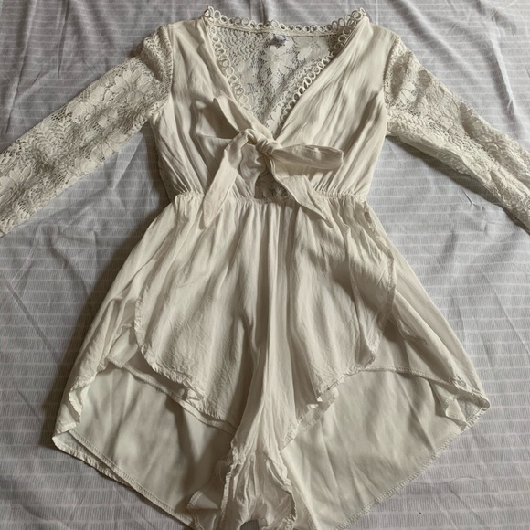 Front tie romper. - Picture 2 of 5